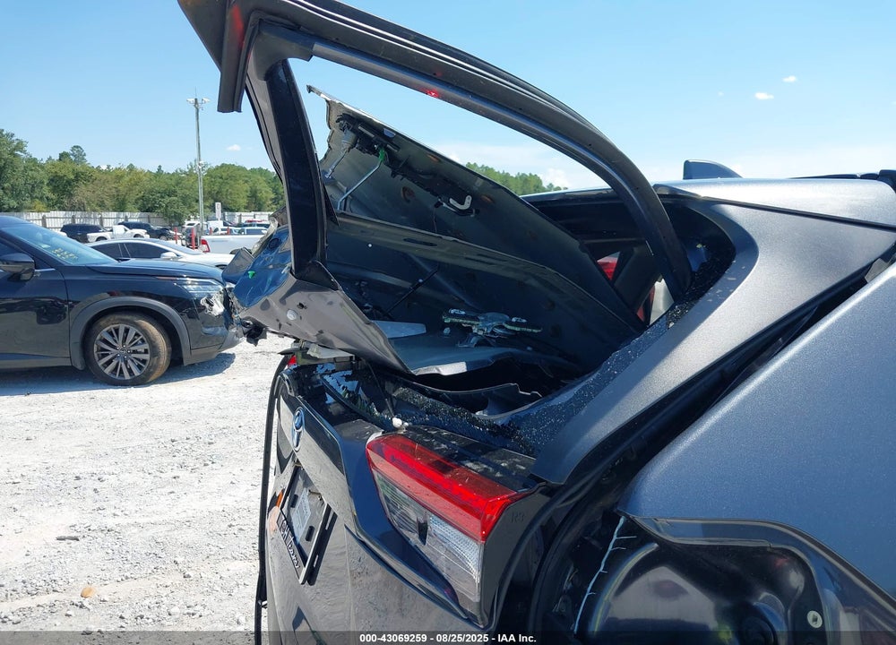 2021 TOYOTA RAV4 XLE VIN: JTMW1RFVXMD071655