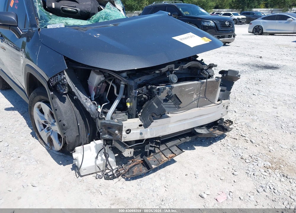 2021 TOYOTA RAV4 XLE VIN: JTMW1RFVXMD071655