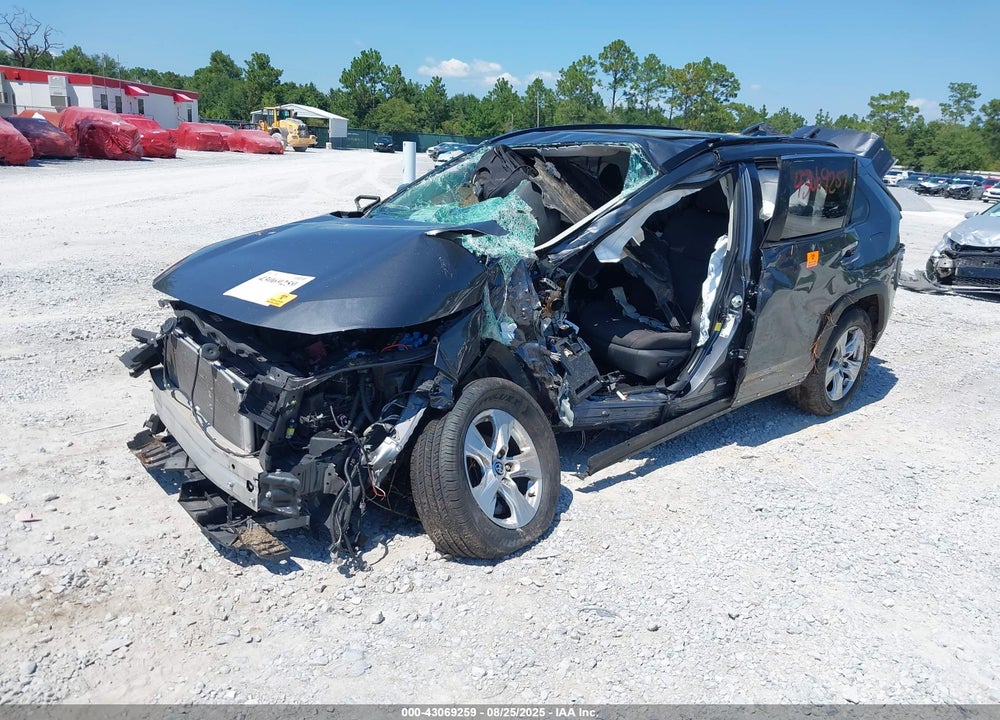 2021 TOYOTA RAV4 XLE VIN: JTMW1RFVXMD071655