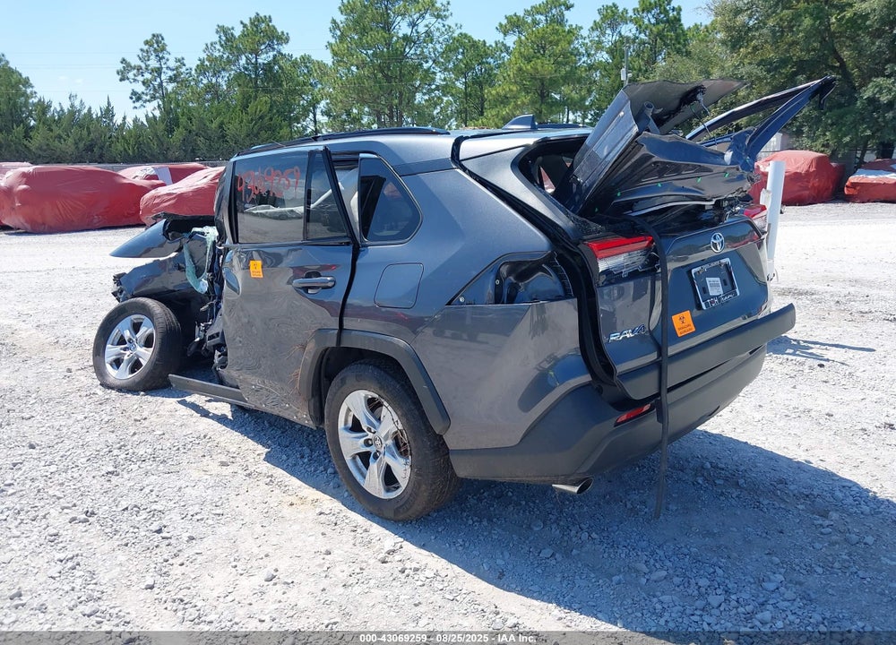 2021 TOYOTA RAV4 XLE VIN: JTMW1RFVXMD071655