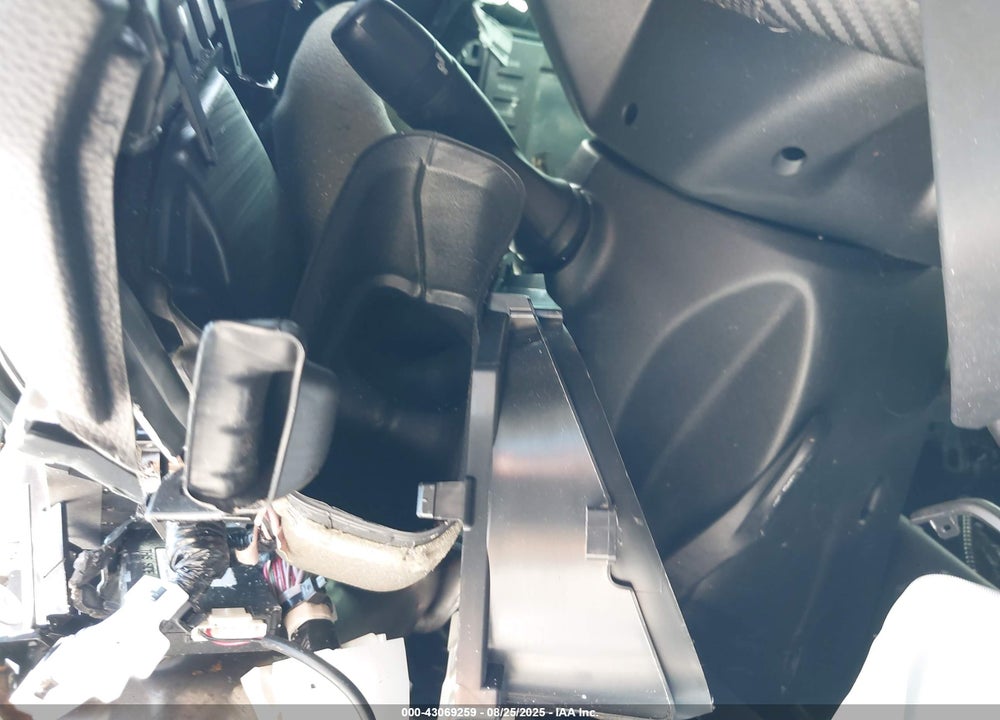 2021 TOYOTA RAV4 XLE VIN: JTMW1RFVXMD071655