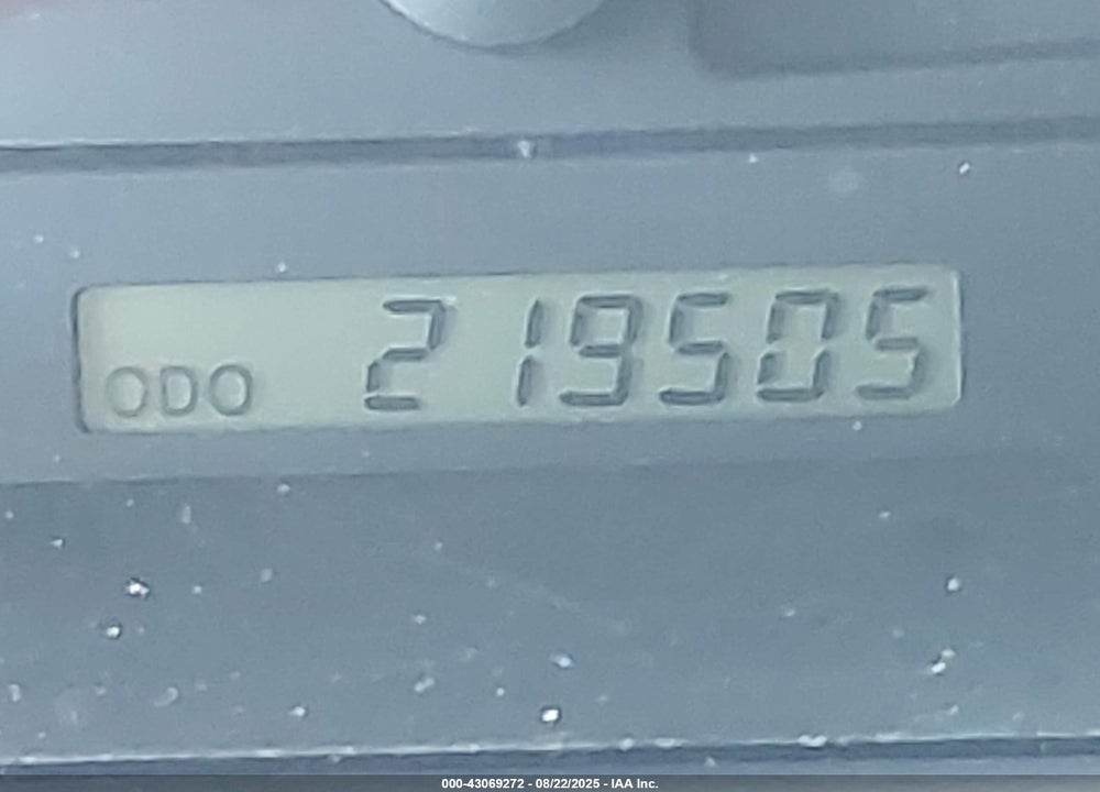 2002 TOYOTA CAMRY LE VIN: JTDBE32K820102546