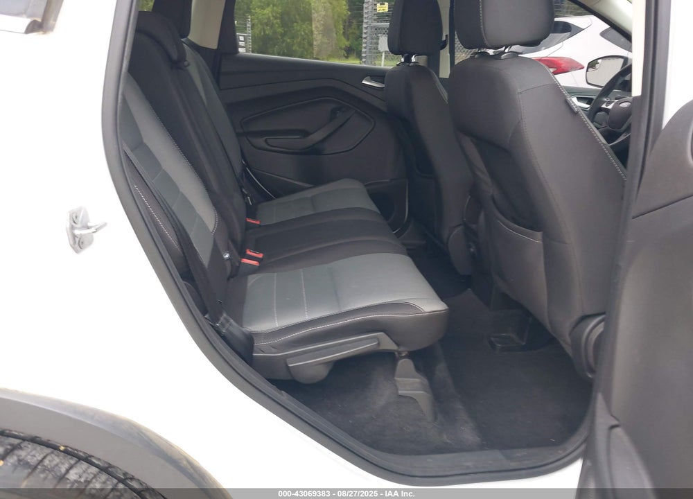 2016 FORD ESCAPE VIN: 1FMCU0G76GUB39813