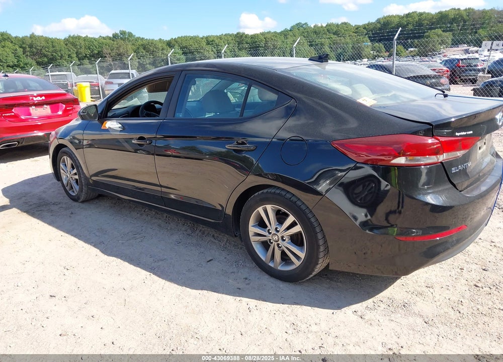 2017 HYUNDAI ELANTRA VIN: KMHD84LF7HU211407