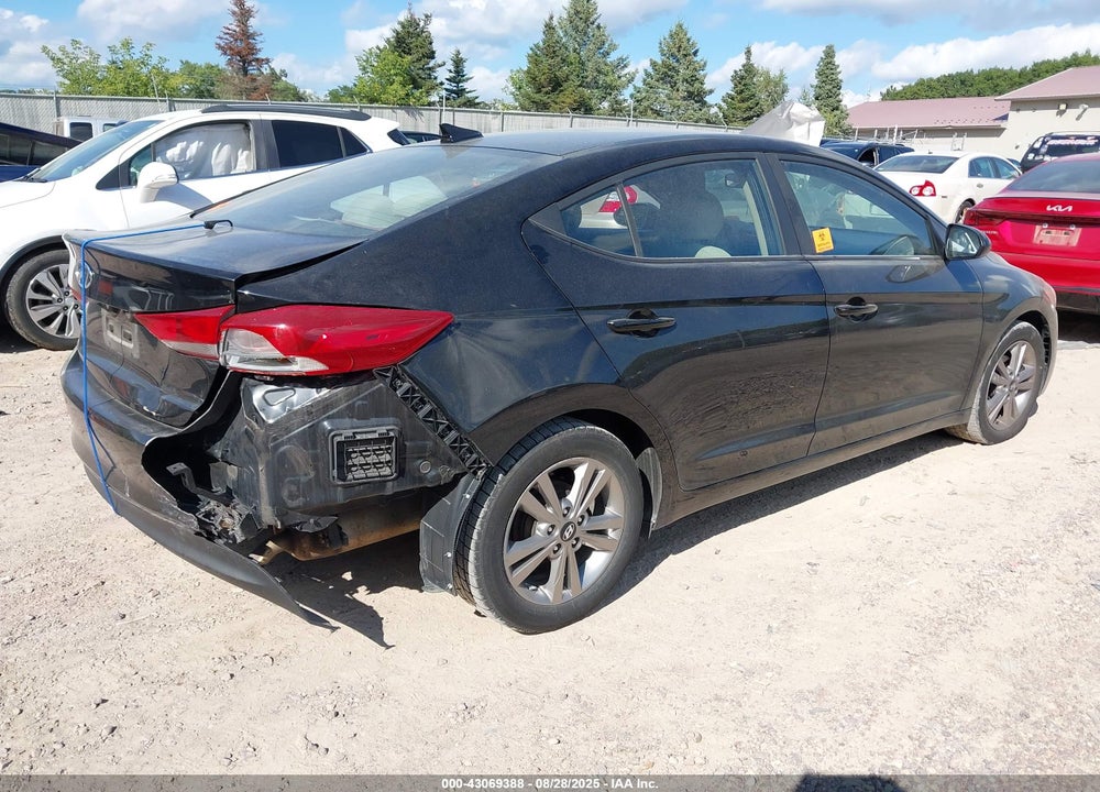 2017 HYUNDAI ELANTRA VIN: KMHD84LF7HU211407