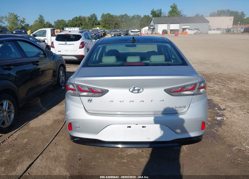 2018 HYUNDAI SONATA HYBRID VIN: KMHE34L38JA083498