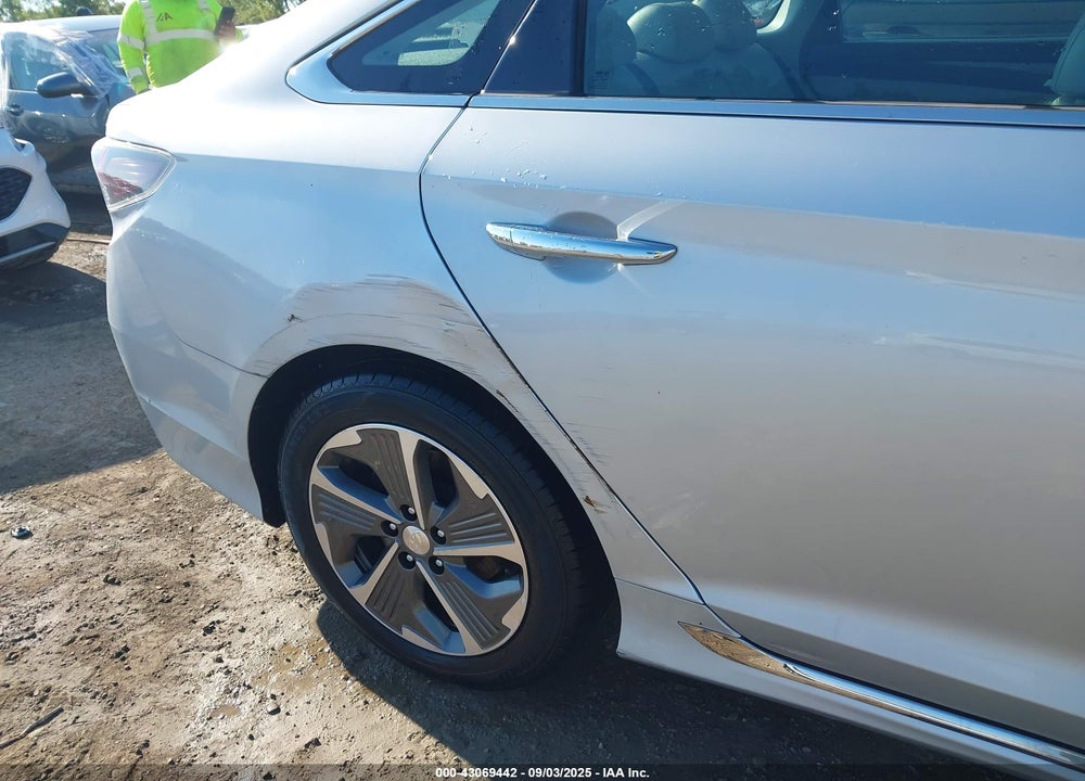 2018 HYUNDAI SONATA HYBRID VIN: KMHE34L38JA083498