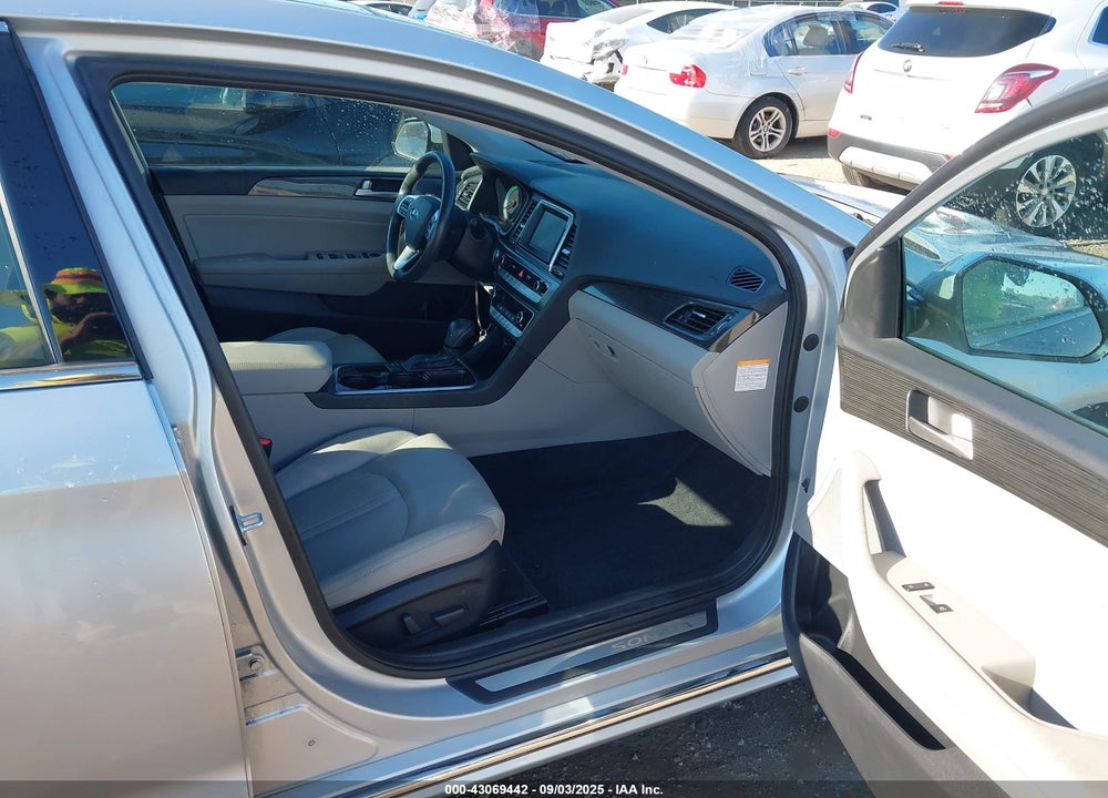 2018 HYUNDAI SONATA HYBRID VIN: KMHE34L38JA083498