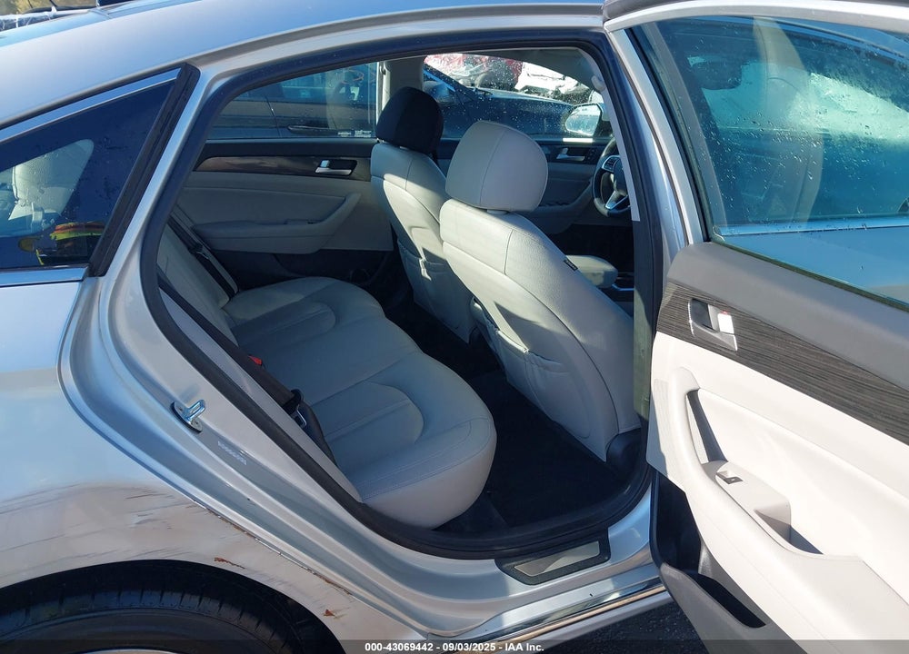 2018 HYUNDAI SONATA HYBRID VIN: KMHE34L38JA083498
