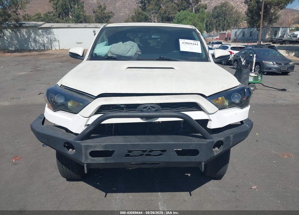 2014 TOYOTA 4RUNNER TRAIL PREMIUM VIN: JTEBU5JR0E5201930