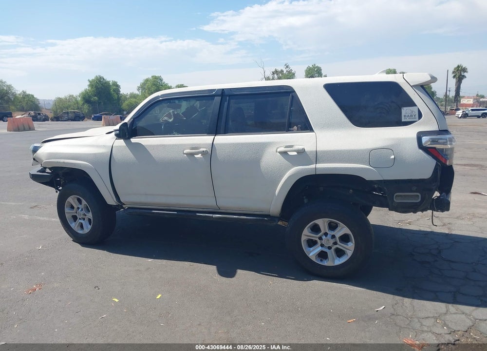 2014 TOYOTA 4RUNNER TRAIL PREMIUM VIN: JTEBU5JR0E5201930