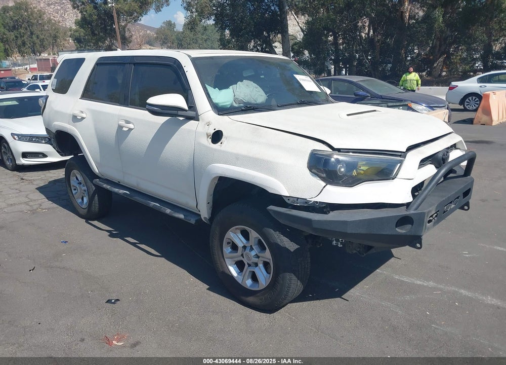 2014 TOYOTA 4RUNNER TRAIL PREMIUM VIN: JTEBU5JR0E5201930