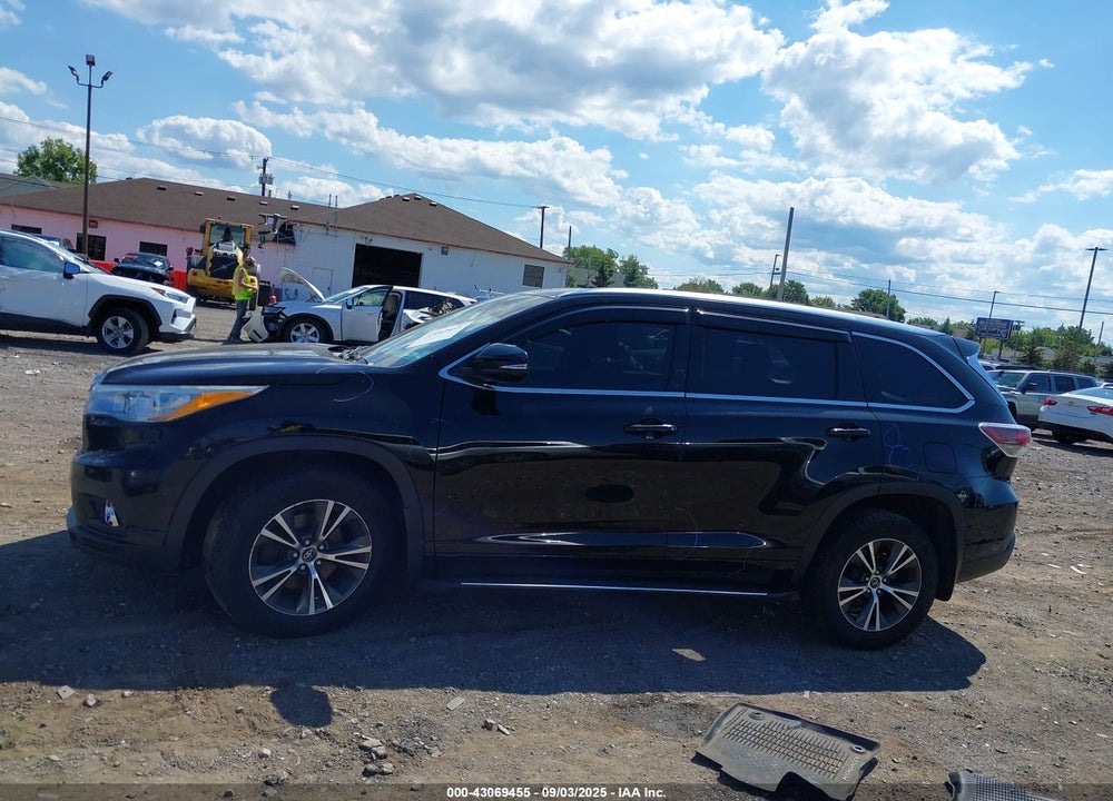 2016 TOYOTA HIGHLANDER VIN: 5TDJKRFH5GS356144