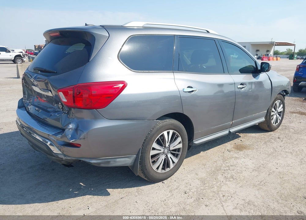 2017 NISSAN PATHFINDER VIN: 5N1DR2MN7HC909402