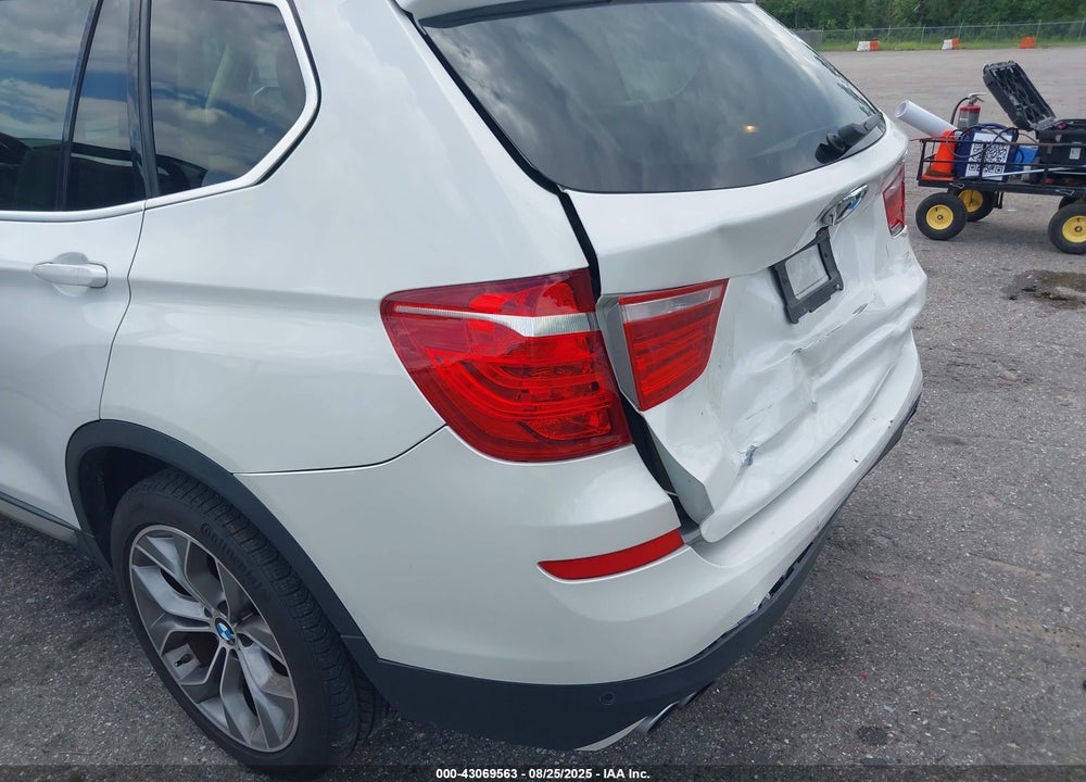 2016 BMW X3 VIN: 5UXWX9C5XG0D84009