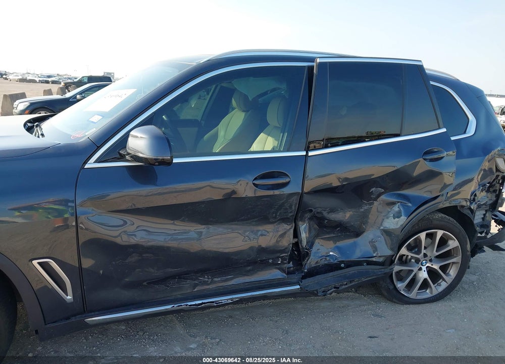 2022 BMW X5 VIN: 5UXCR6C07N9L89366