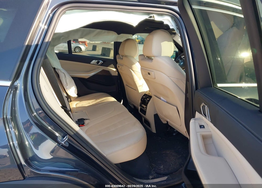 2022 BMW X5 VIN: 5UXCR6C07N9L89366