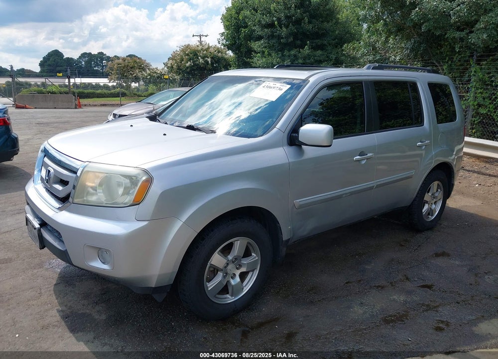 2011 HONDA PILOT VIN: 5FNYF3H50BB026511