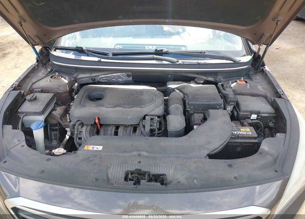 2015 HYUNDAI SONATA VIN: 5NPE24AF1FH027777