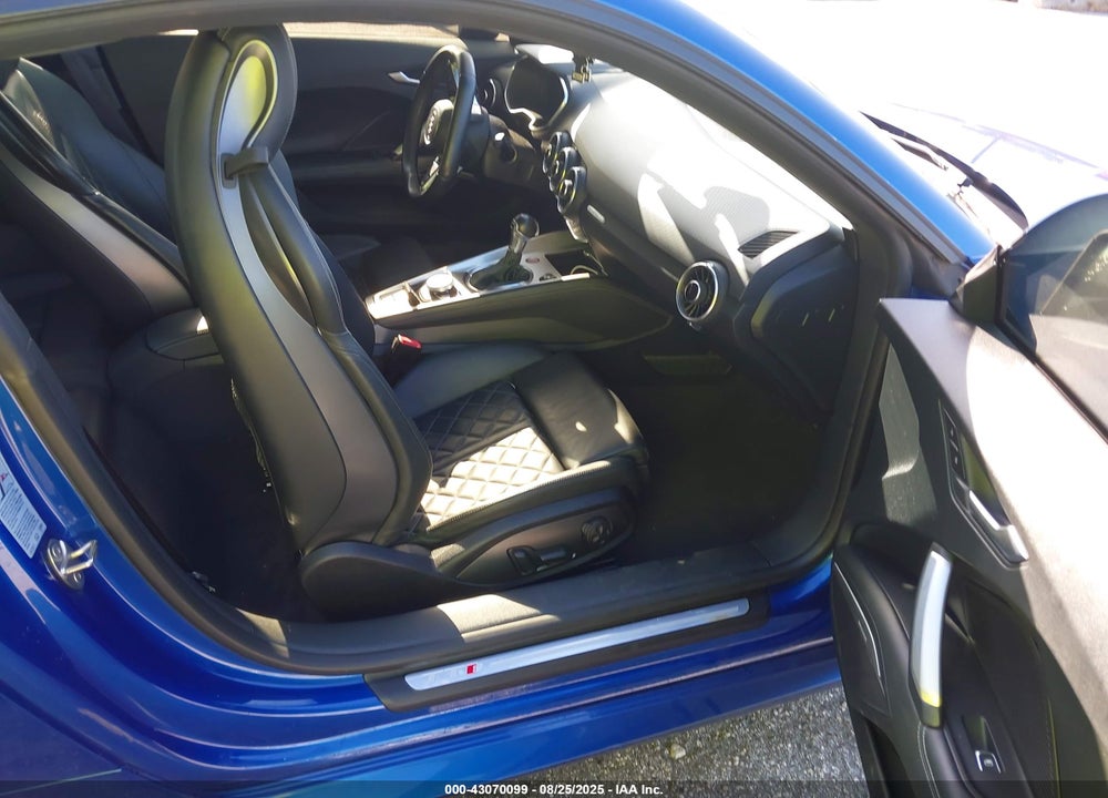 2016 AUDI TTS VIN: TRUC1AFV5G1030785