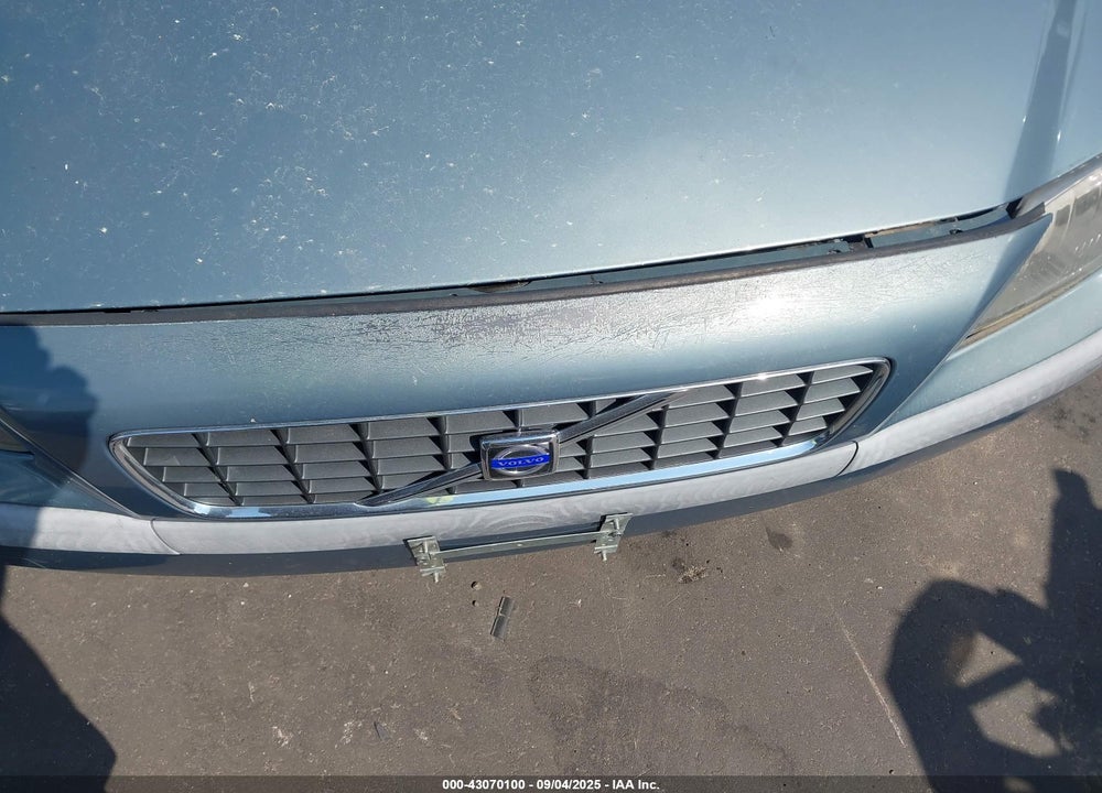 2004 VOLVO S60 2.5T VIN: YV1RS59V842327683