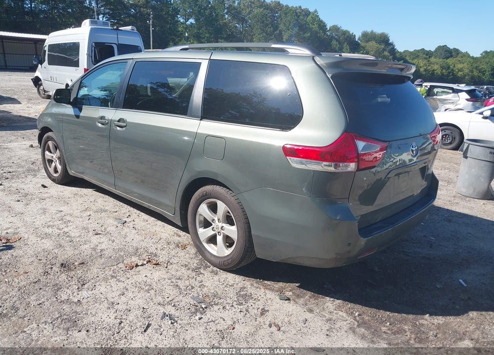 2013 TOYOTA SIENNA LE V6 8 PASSENGER VIN: 5TDKK3DC7DS311159