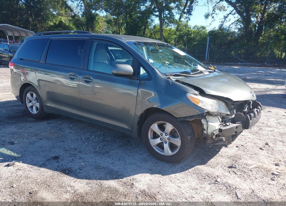 2013 TOYOTA SIENNA LE V6 8 PASSENGER VIN: 5TDKK3DC7DS311159