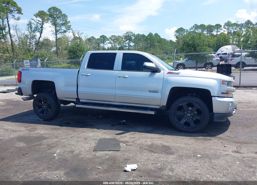 2018 CHEVROLET SILVERADO 1500 VIN: 1GCUKREC6JF183289
