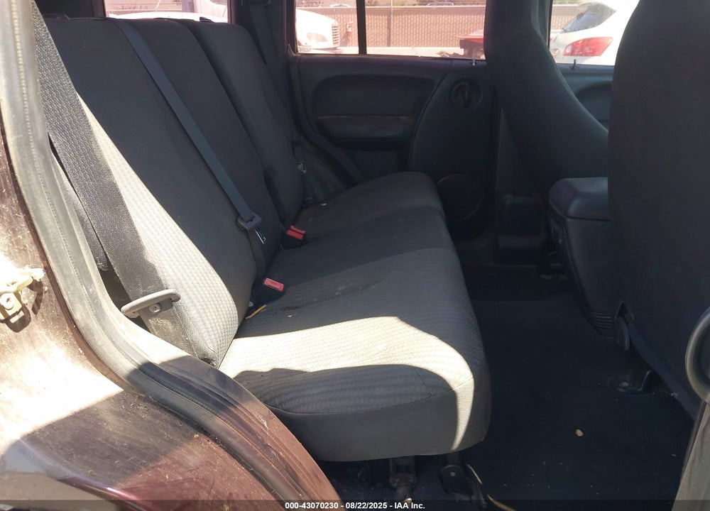 2004 JEEP LIBERTY SPORT VIN: 1J4GL48K04W148861