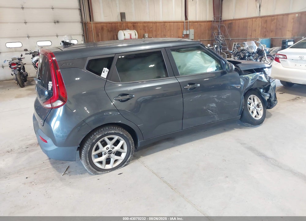 2020 KIA SOUL VIN: KNDJ23AU2L7006055