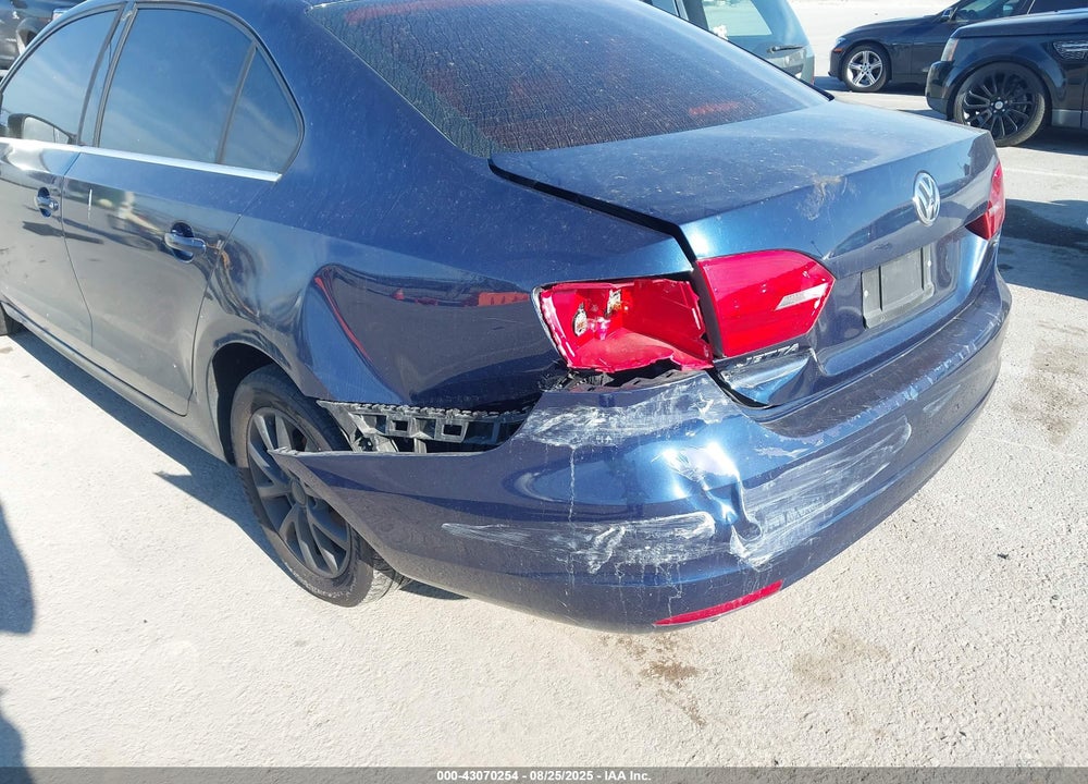 2013 VOLKSWAGEN JETTA 2.5L SE VIN: 3VWDX7AJXDM425951