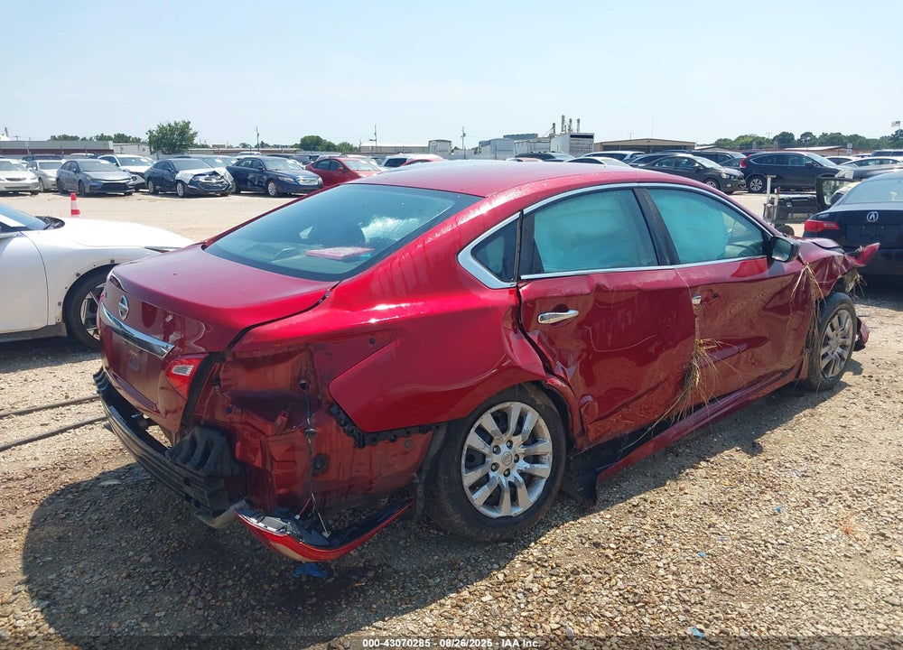 2017 NISSAN ALTIMA VIN: 1N4AL3AP8HC261692