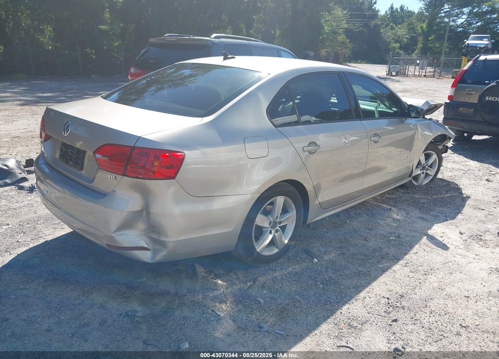 2014 VOLKSWAGEN JETTA VIN: 3VWLL7AJ3EM293155