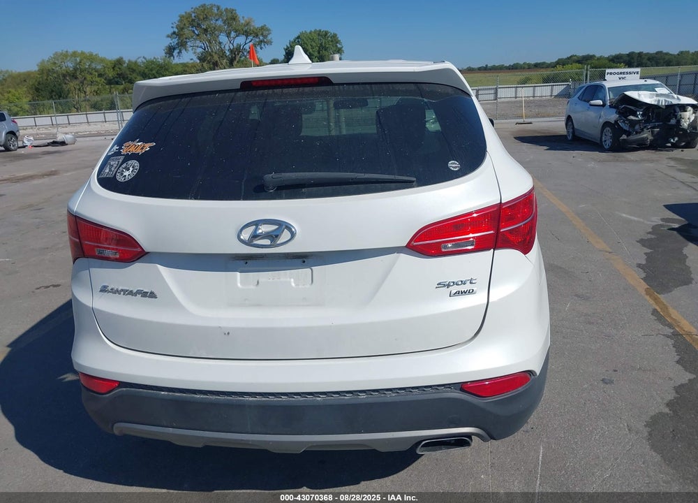 2016 HYUNDAI SANTA FE VIN: 5XYZTDLB5GG353924