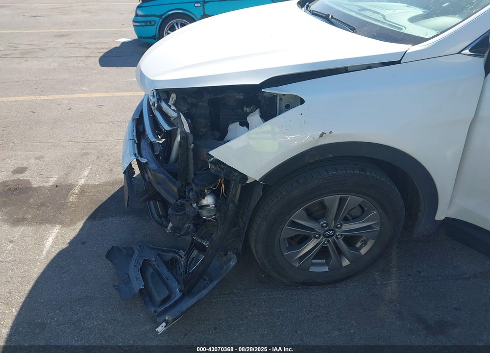 2016 HYUNDAI SANTA FE VIN: 5XYZTDLB5GG353924
