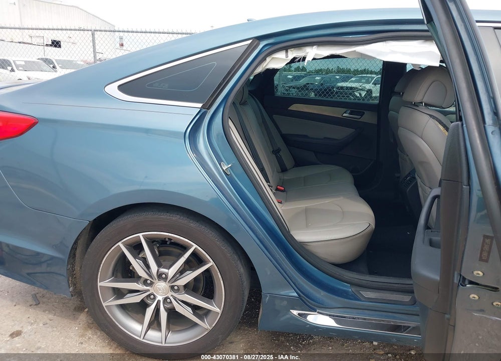 2015 HYUNDAI SONATA VIN: 5NPE34AB5FH090374