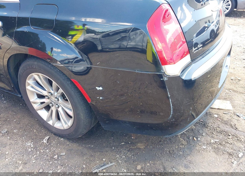 2015 CHRYSLER 300 VIN: 2C3CCAEG4FH842008