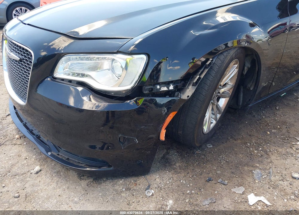 2015 CHRYSLER 300 VIN: 2C3CCAEG4FH842008