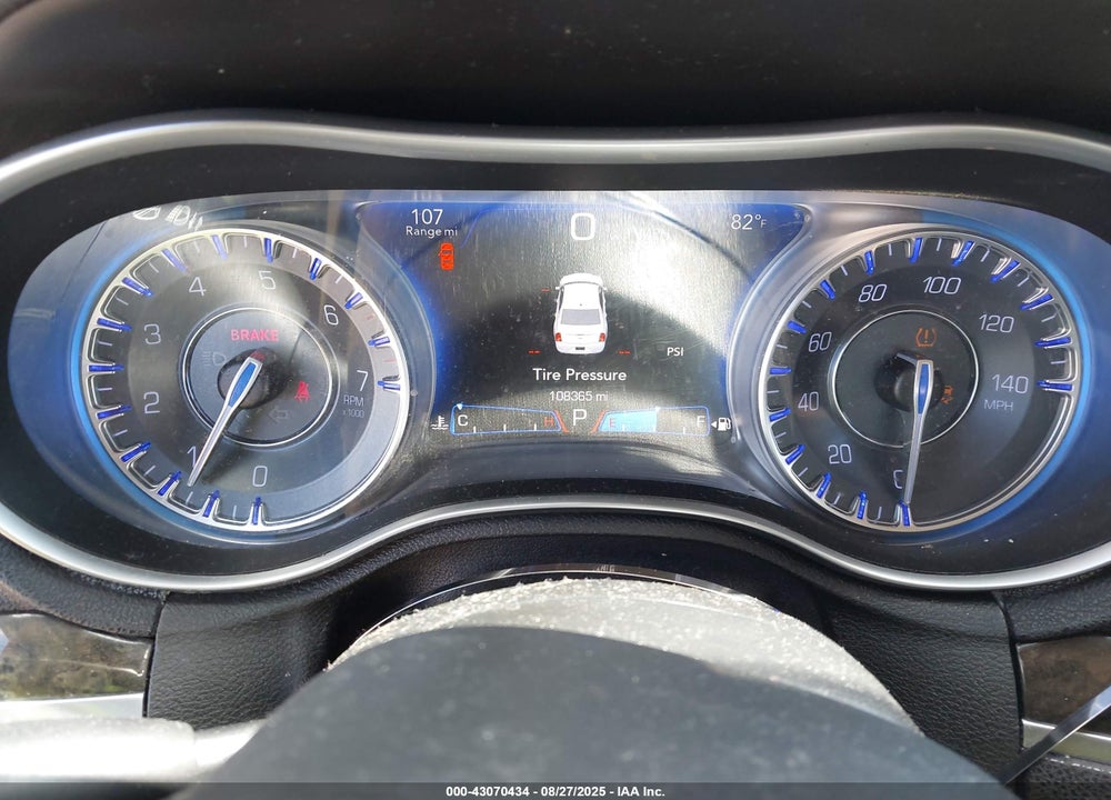 2015 CHRYSLER 300 VIN: 2C3CCAEG4FH842008