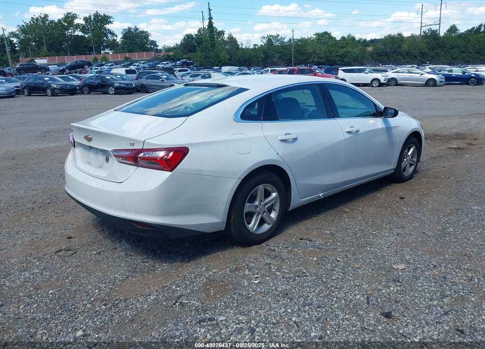 2022 CHEVROLET MALIBU VIN: 1G1ZD5ST8NF135028