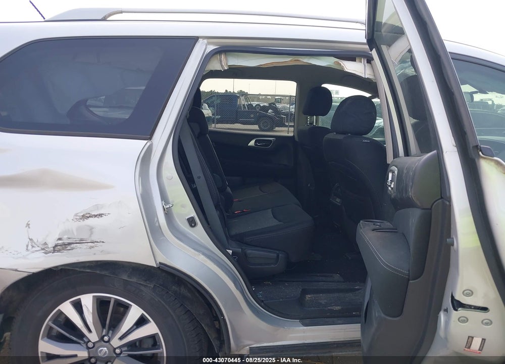 2017 NISSAN PATHFINDER VIN: 5N1DR2MN0HC908530