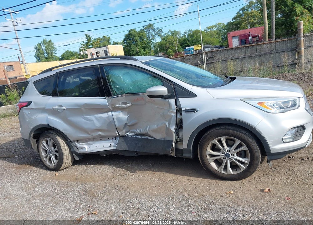 2017 FORD ESCAPE VIN: 1FMCU9G94HUC64252