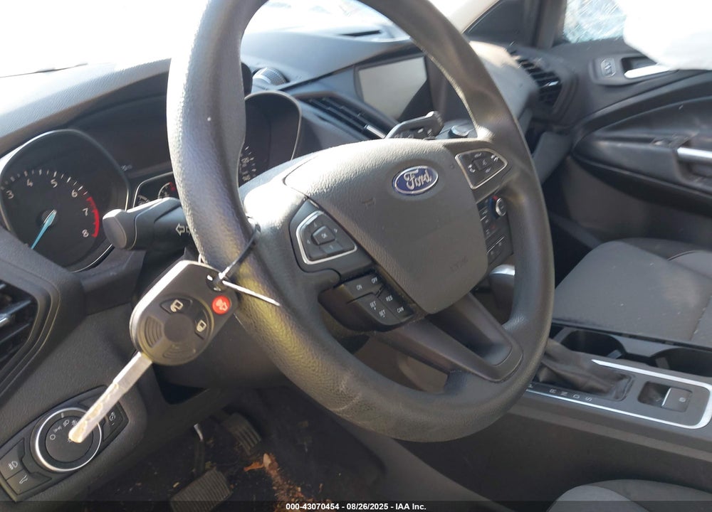 2017 FORD ESCAPE VIN: 1FMCU9G94HUC64252