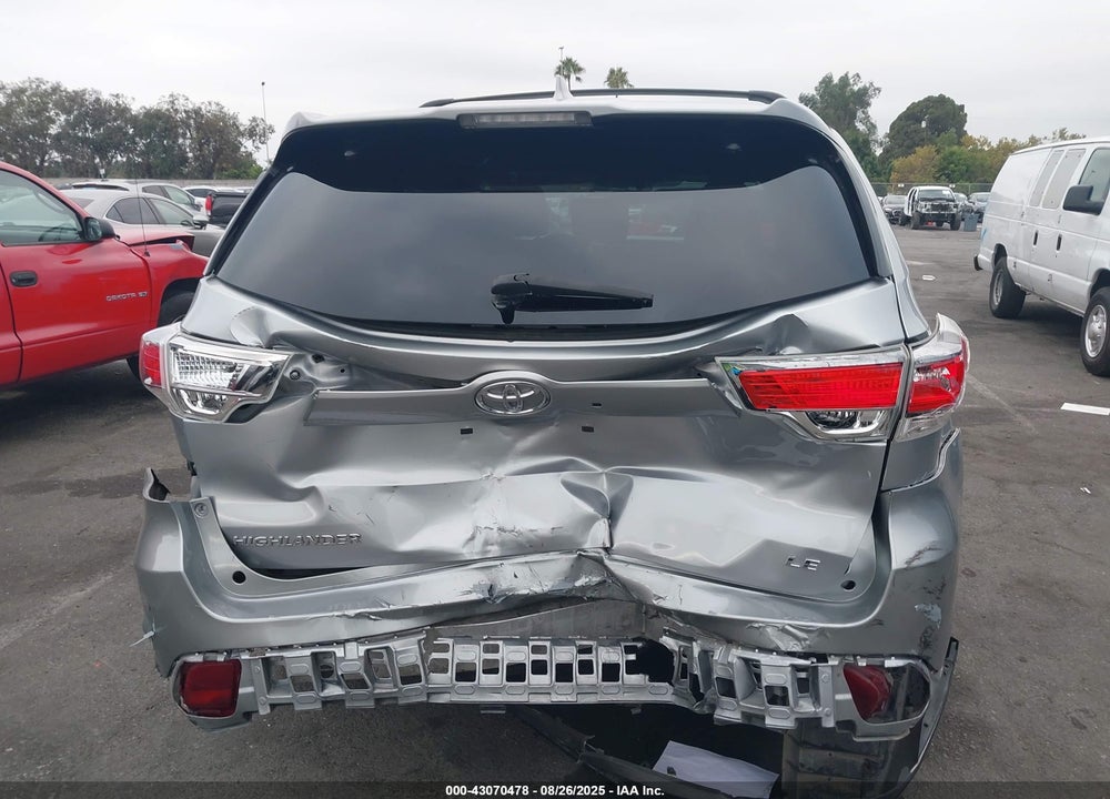 2015 TOYOTA HIGHLANDER VIN: 5TDZKRFH7FS061547