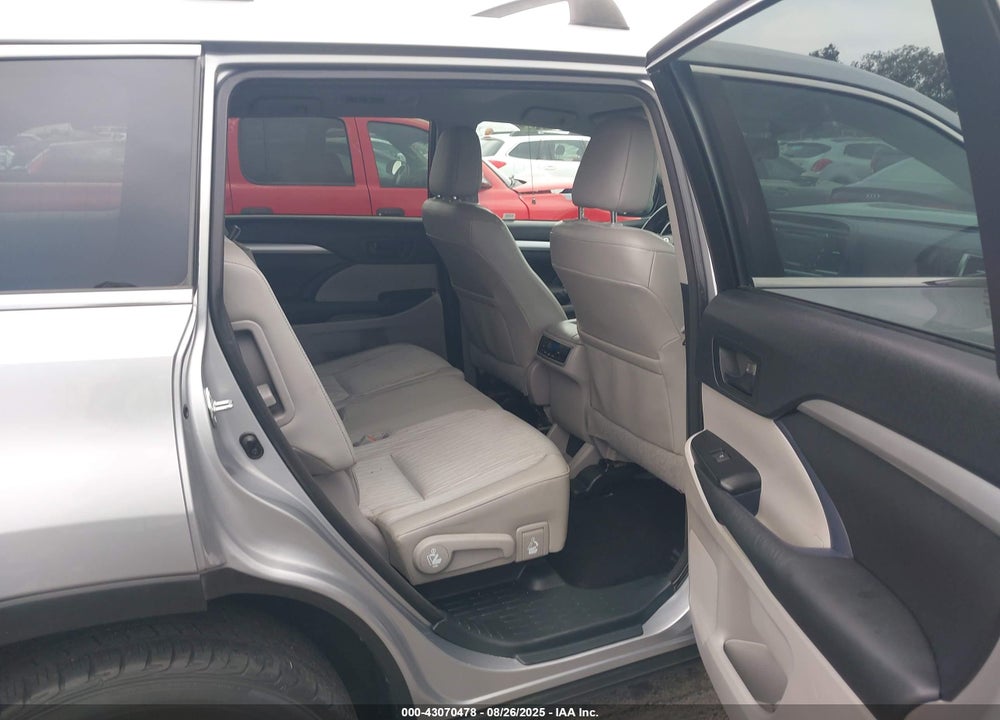 2015 TOYOTA HIGHLANDER VIN: 5TDZKRFH7FS061547