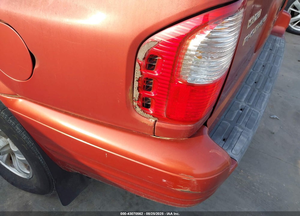 2001 ISUZU RODEO LS 3.2L V6/LSE 3.2L V6/S 3.2L V6 VIN: 4S2CK58W814312403