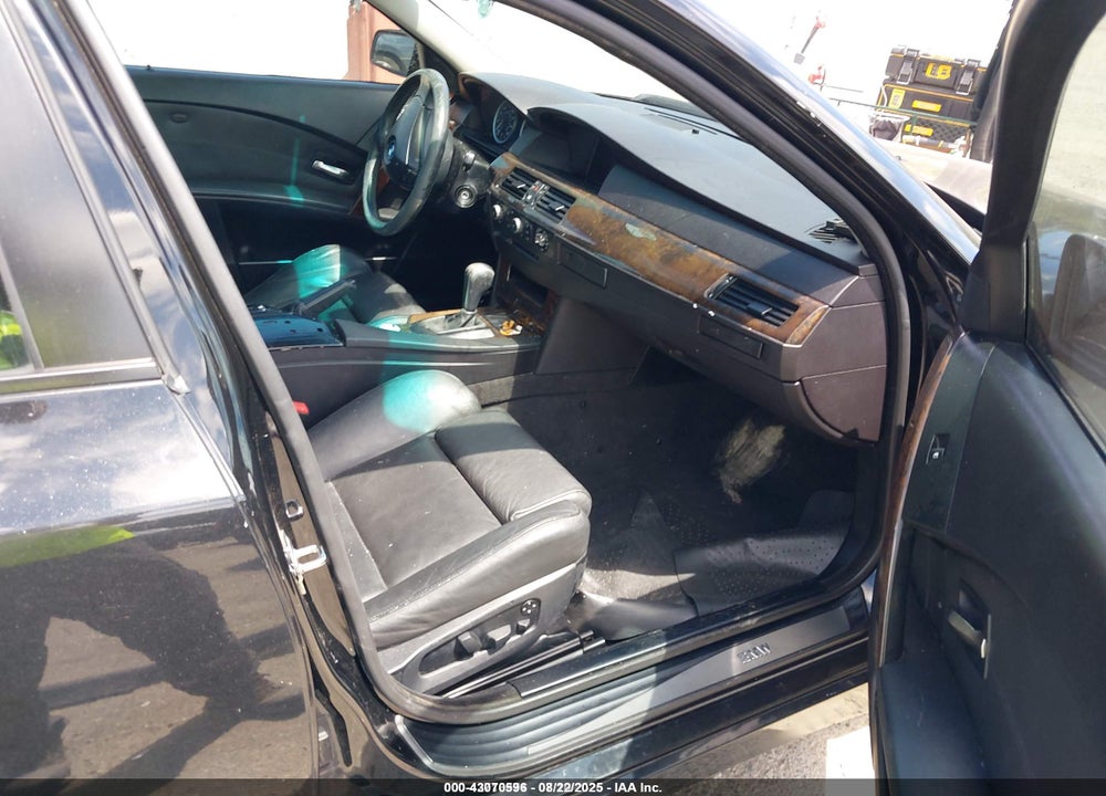 2005 BMW 530I VIN: WBANA73555B816004