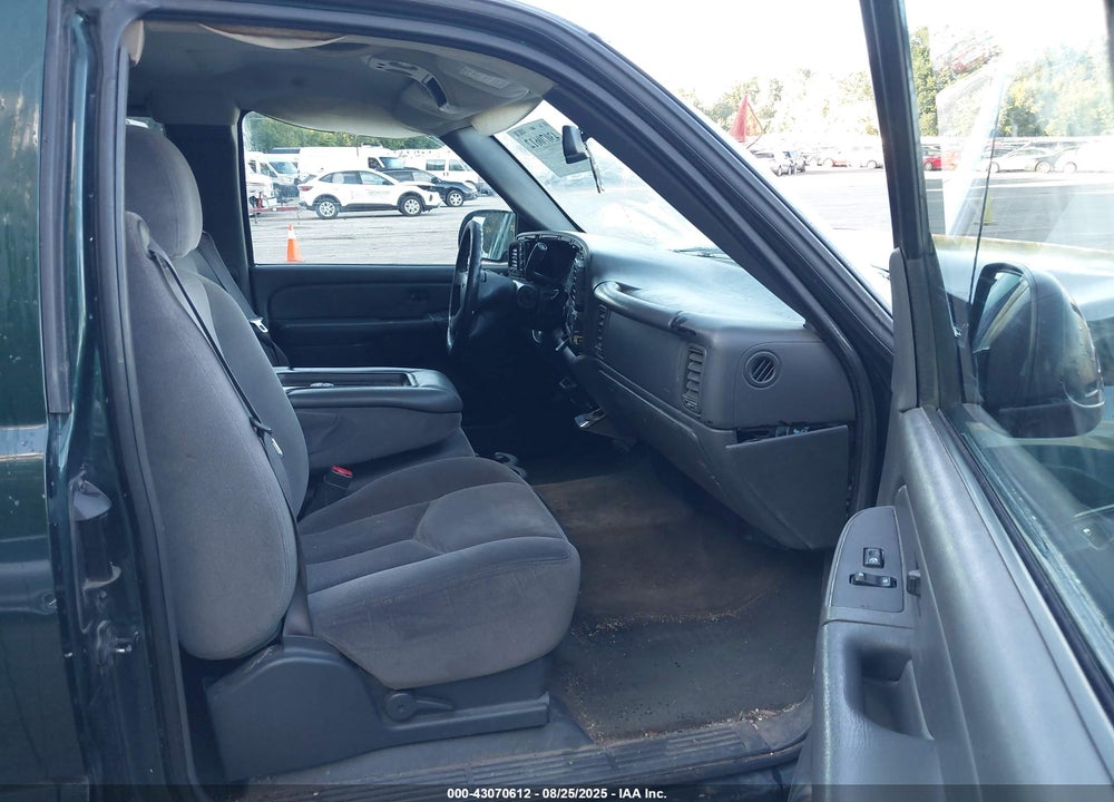 2004 GMC SIERRA 1500 SLE VIN: 2GTEK19T741110153