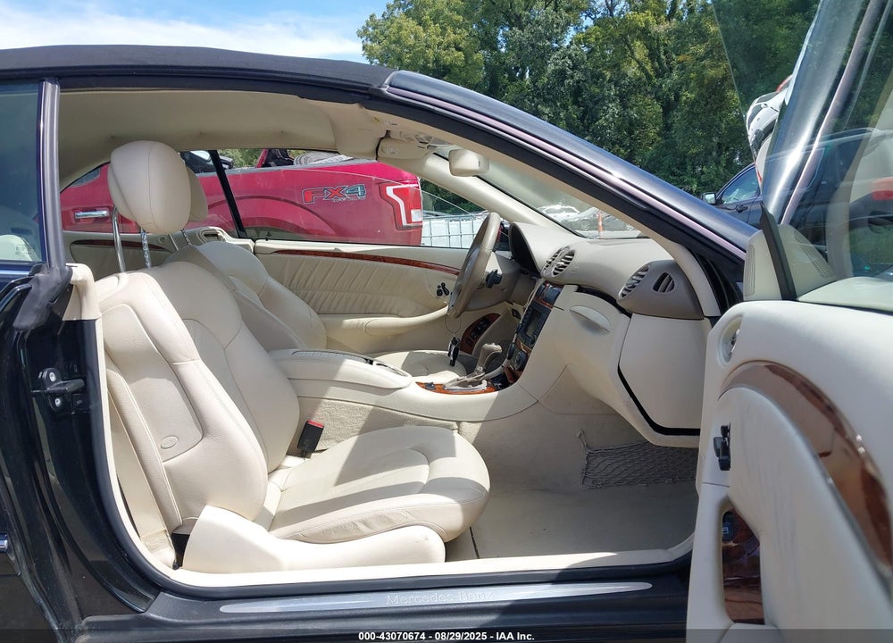 2008 MERCEDES-BENZ CLK 550 VIN: WDBTK72F68T098624