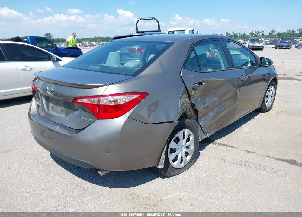 2018 TOYOTA COROLLA VIN: 2T1BPRHE9JC053179